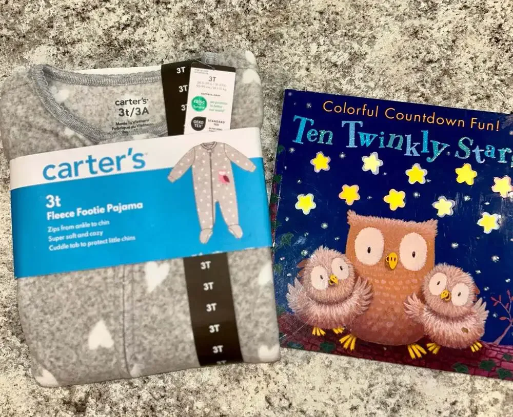 Carter's Toddler  Fleece Footie Pajama Gray Hearts and  Book